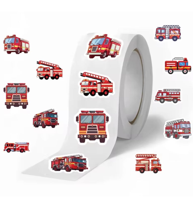 100 stickers en rollo Camión de Bomberos
